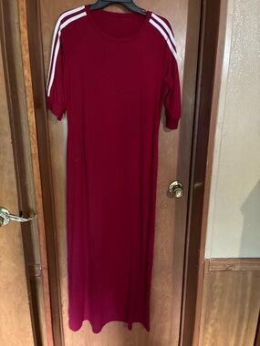 Women’s Red Stripe-Shoulder Maxi Dress Largei